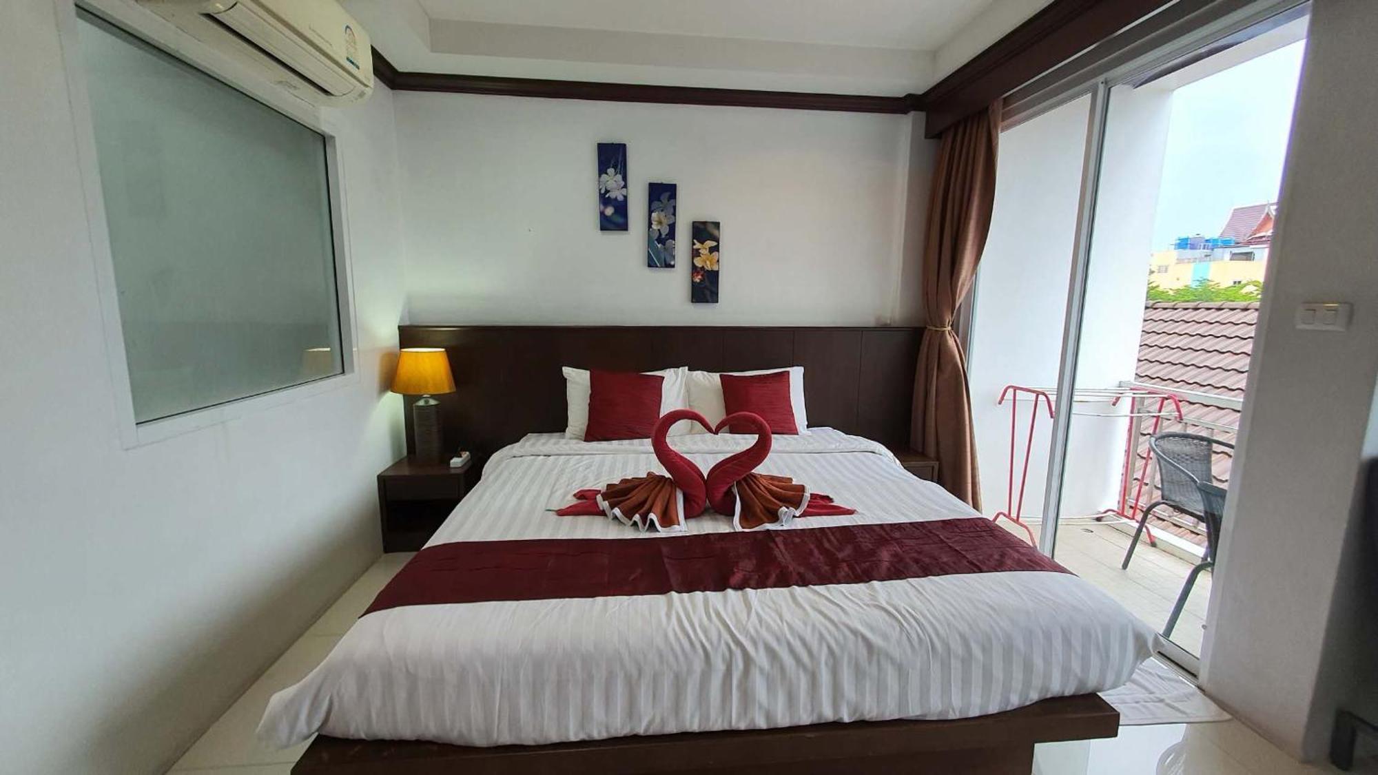 Hotel 水果天堂旅馆 Patong Esterno foto